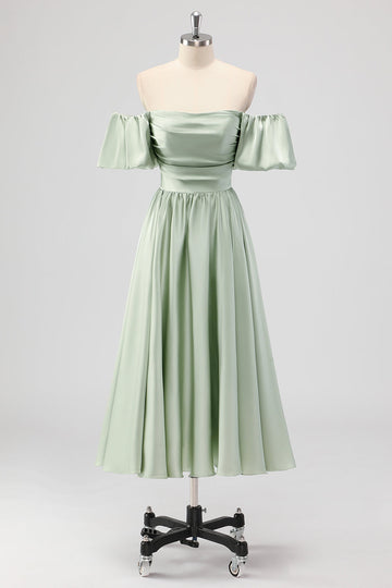 Robe de demoiselle d’honneur en satin A-line A-Side Off Shoulder Vert Sauge